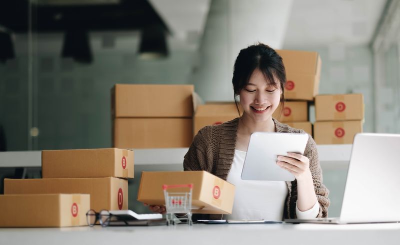 Startup small business entrepreneur sme asian wom